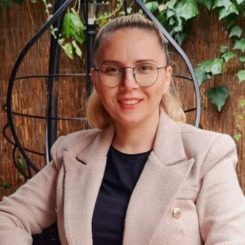 cine5tvmagazin.com - STARLAR ESTETİK SIRASINDA